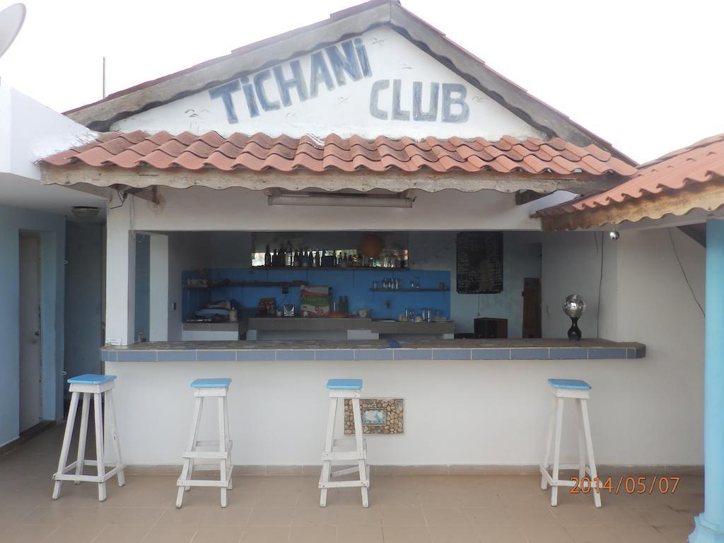 提查尼俱乐部住宿加早餐旅馆 科托努 外观 照片